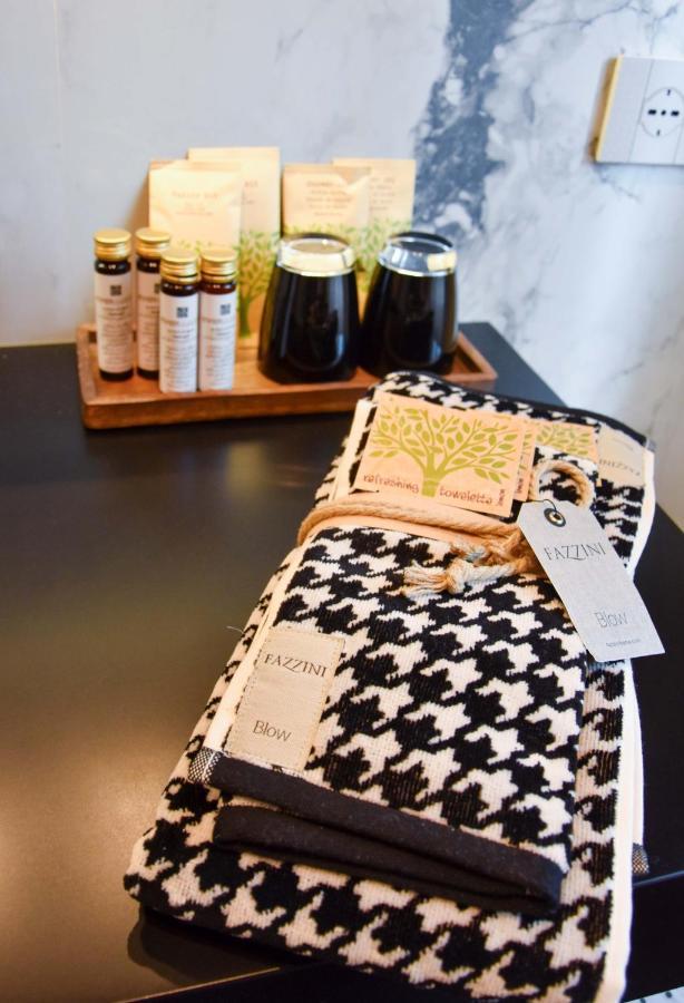 Nuova Cafe' Suite Salice Terme Zewnętrze zdjęcie